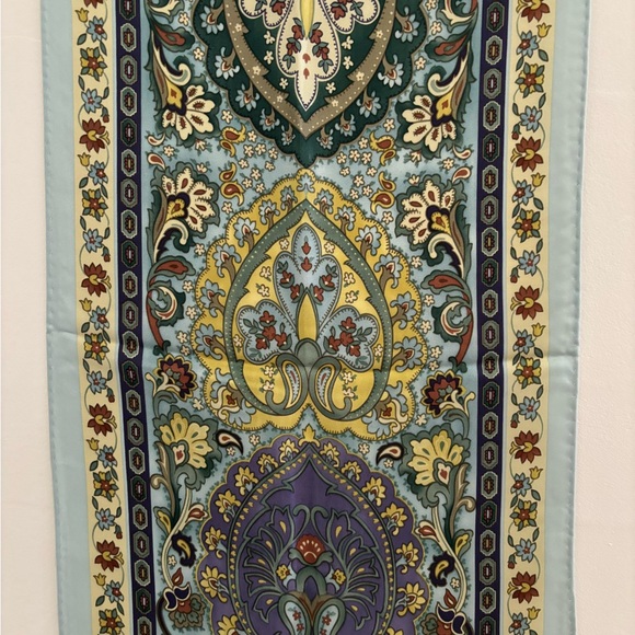 Talbots silk paisley scarf - Picture 2 of 4